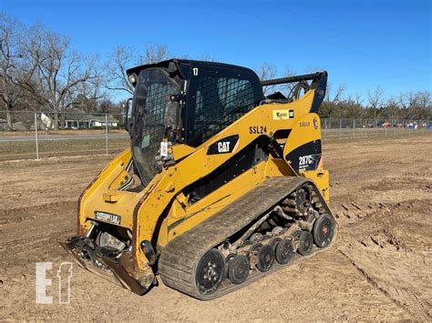 2013 caterpillar 287c skid steer defect|cat 287c oil level.